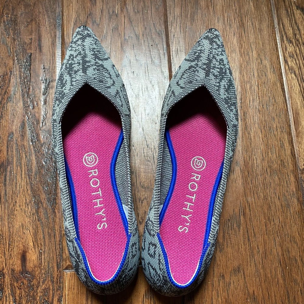 Rothy’s size 8 limited edition stone snake sz 8